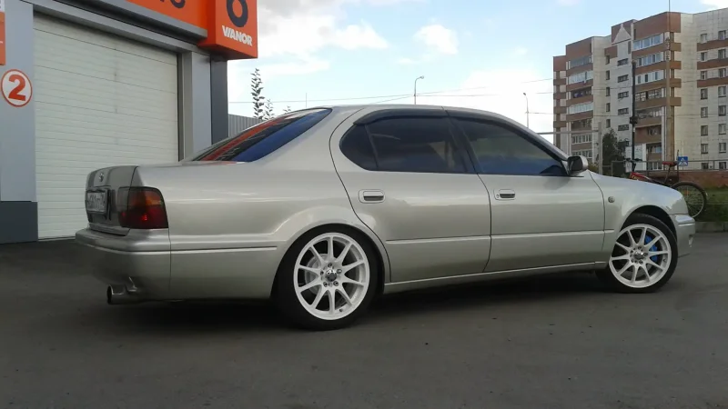 Тойота Камри св 40