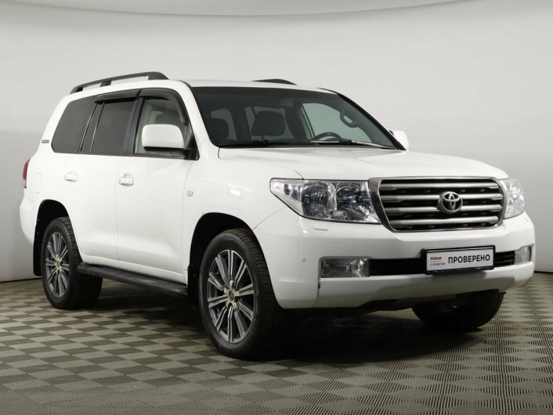 Toyota Land Cruiser v8 2010