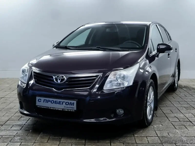 Тойота Avensis 2010 седан