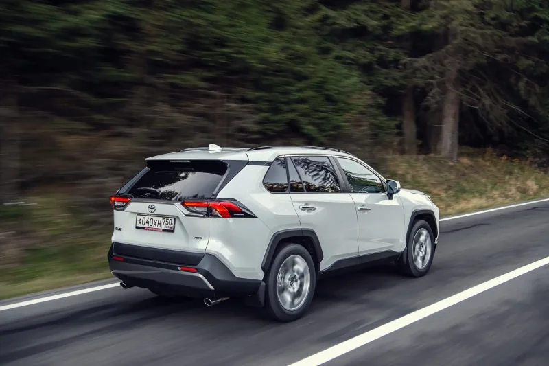Toyota rav4 v 2021