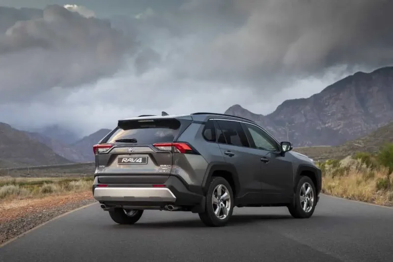 Новый Toyota rav4 2022