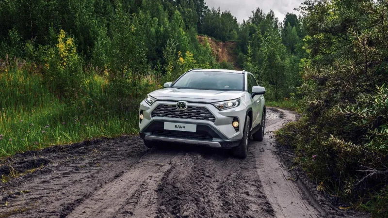 Toyota rav4 новый