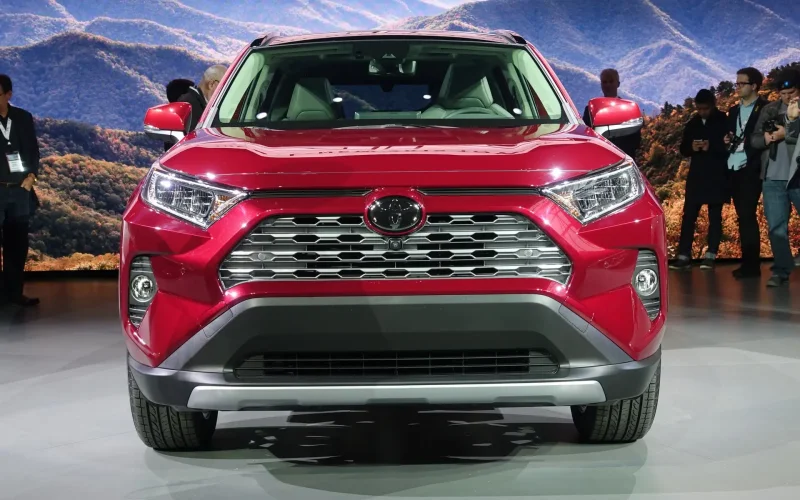 Toyota rav4 новый