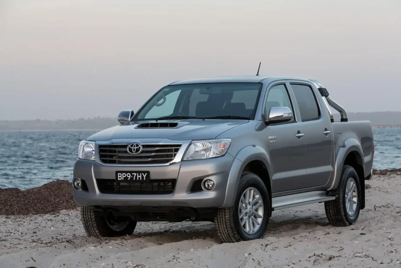 Тойота Hilux 2014
