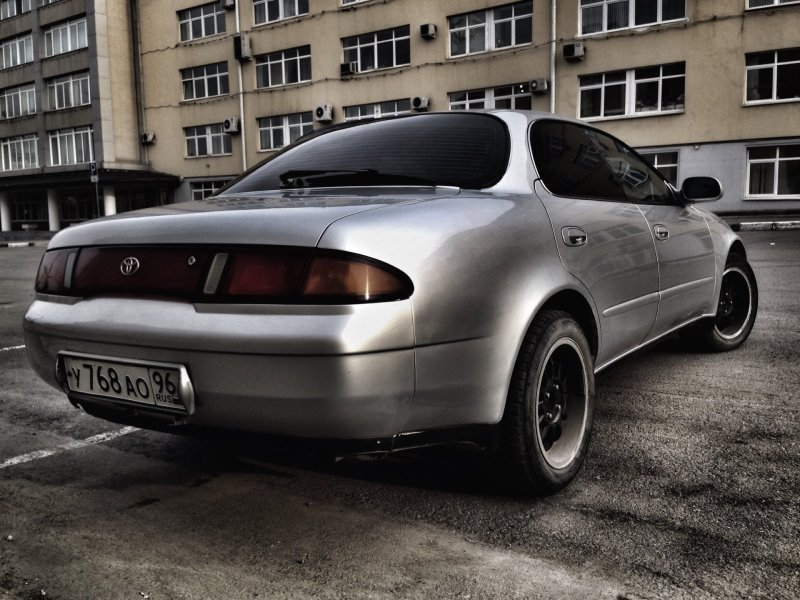 Toyota Sprinter 100