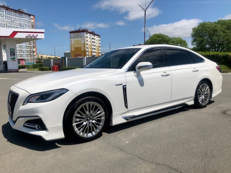 Toyota Crown 2022 салон