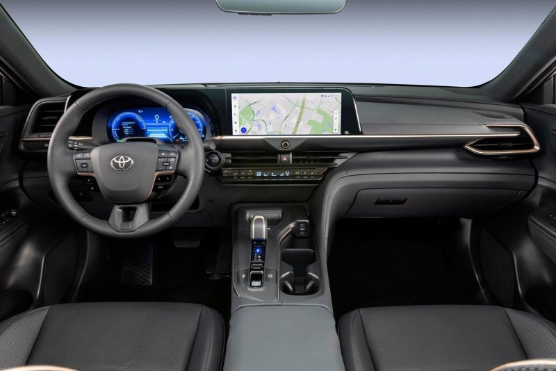 Toyota Crown 2023