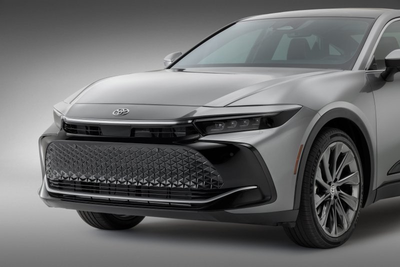 Toyota Crown 2022 кроссовер