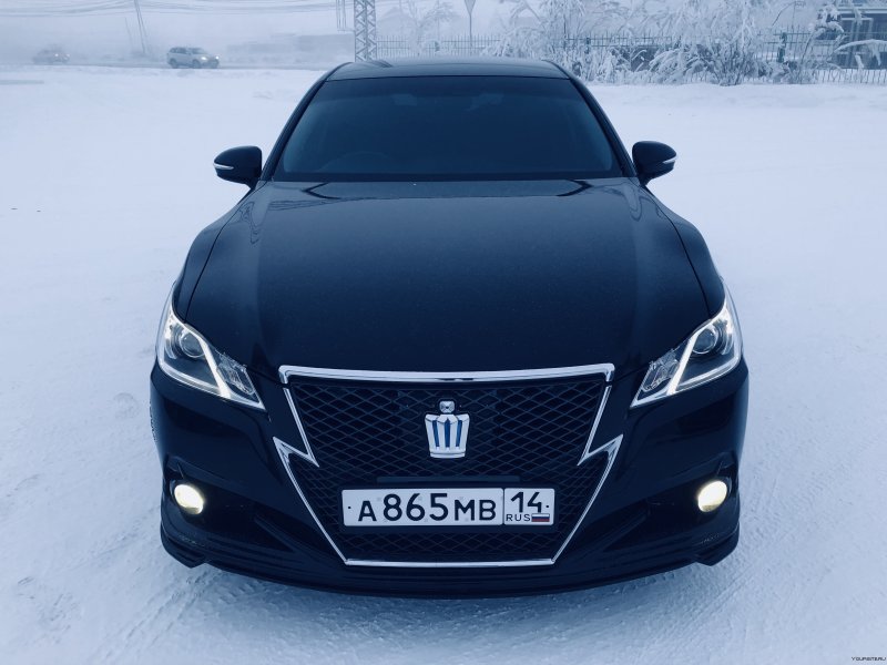 Toyota Crown 2013