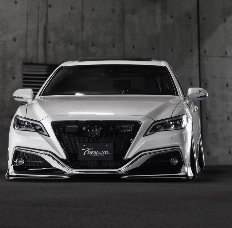 Toyota Crown Majesta 2020
