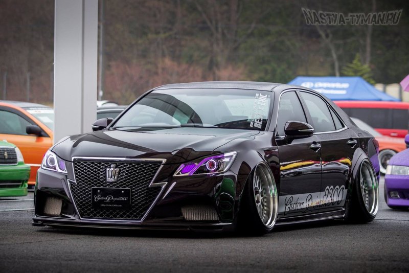 Toyota Crown 2021