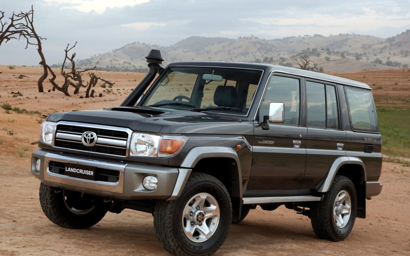 Toyota Land Cruiser 76 70