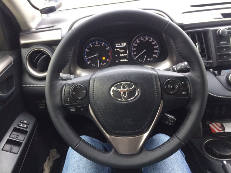 Corolla е120 руль
