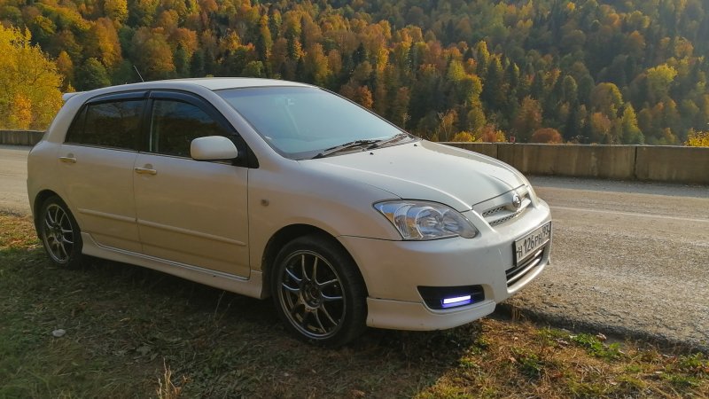 Тойота Королла е120 2002