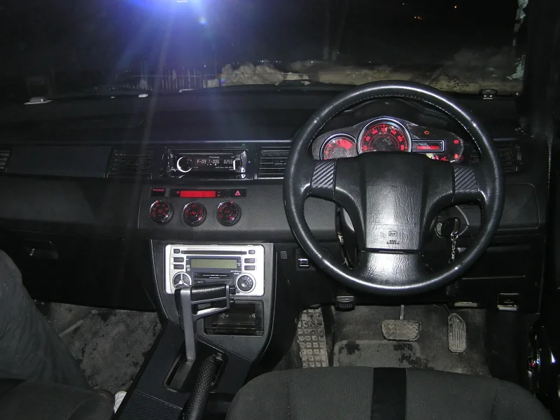 Toyota will 2001 1.8 салон