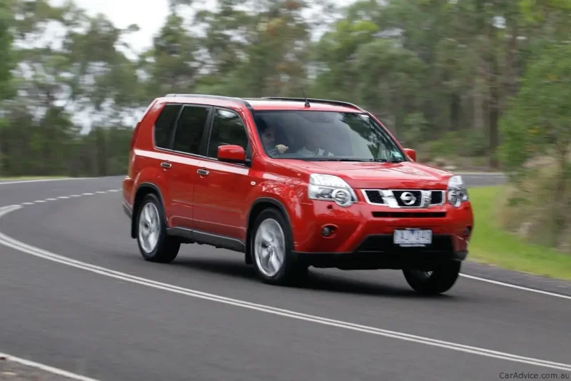 Nissan x-Trail vs Toyota rav4 2020