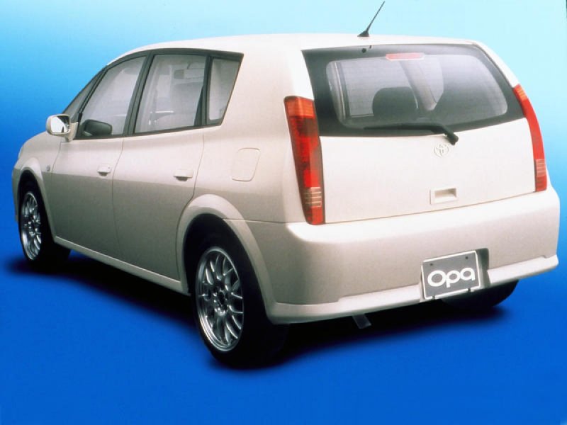 Toyota Opa 2005
