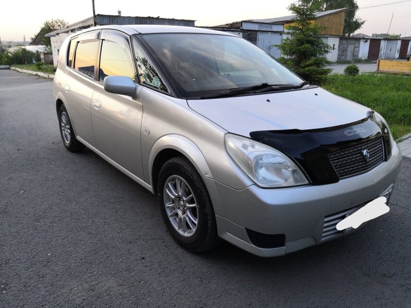 Toyota Opa 2002