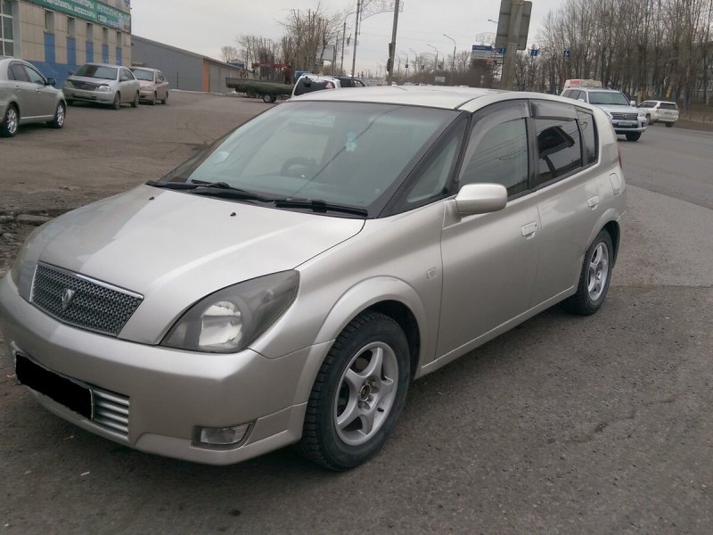 Toyota Opa 1998