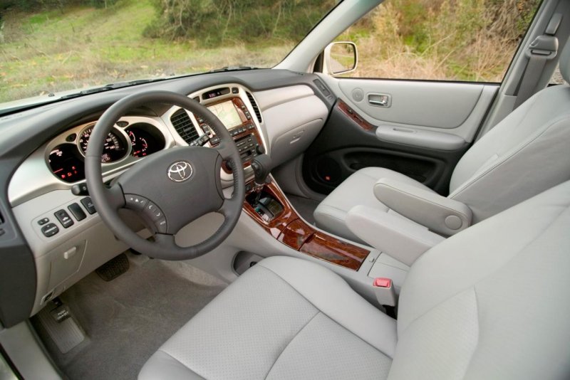 Toyota Highlander 2005 салон