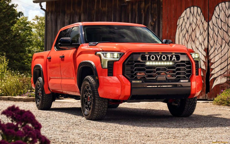 Пикап Toyota Tundra 2022