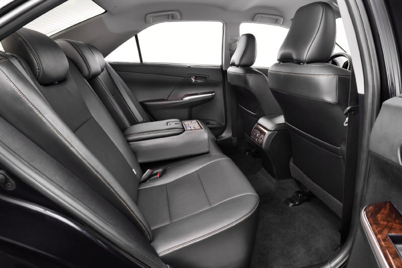 Toyota Camry v50 салон