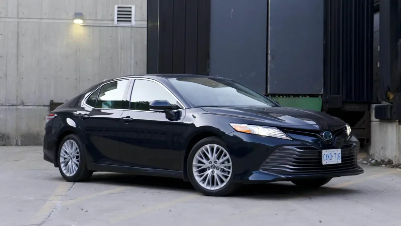 Toyota Camry VIII (xv70)