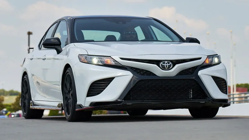 Новая Toyota Camry 2020