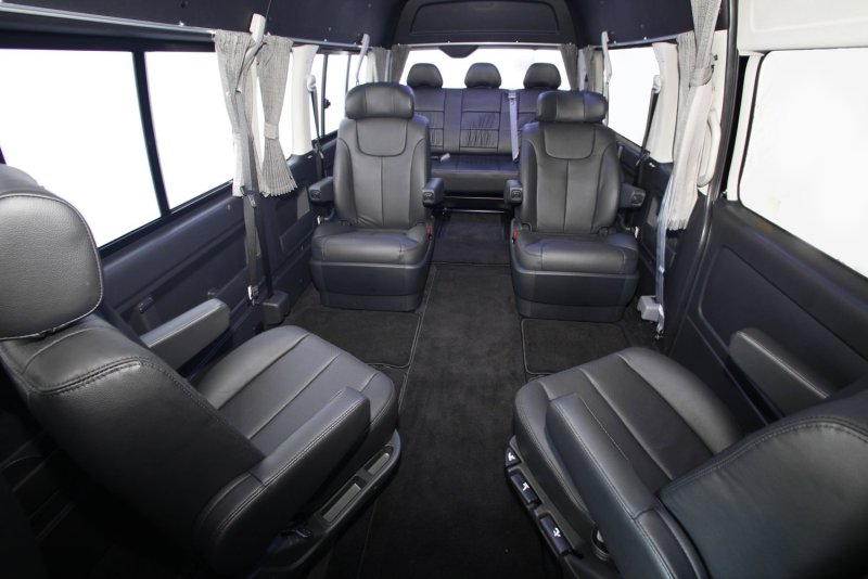 Toyota Hiace 100 салон