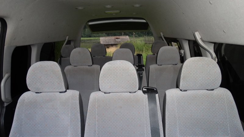 Toyota Hiace 2021 интерьер