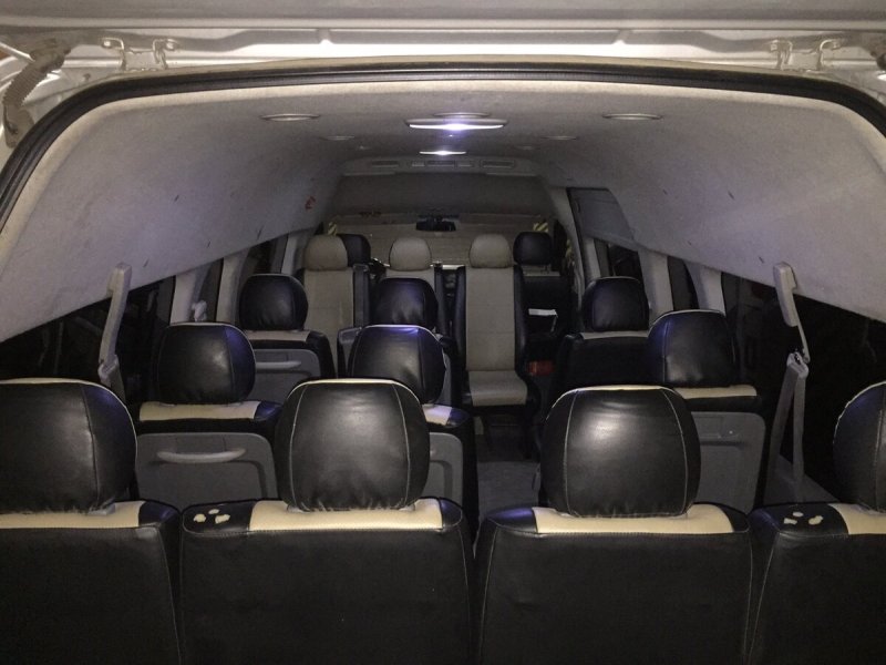 Toyota Hiace 2008 салон