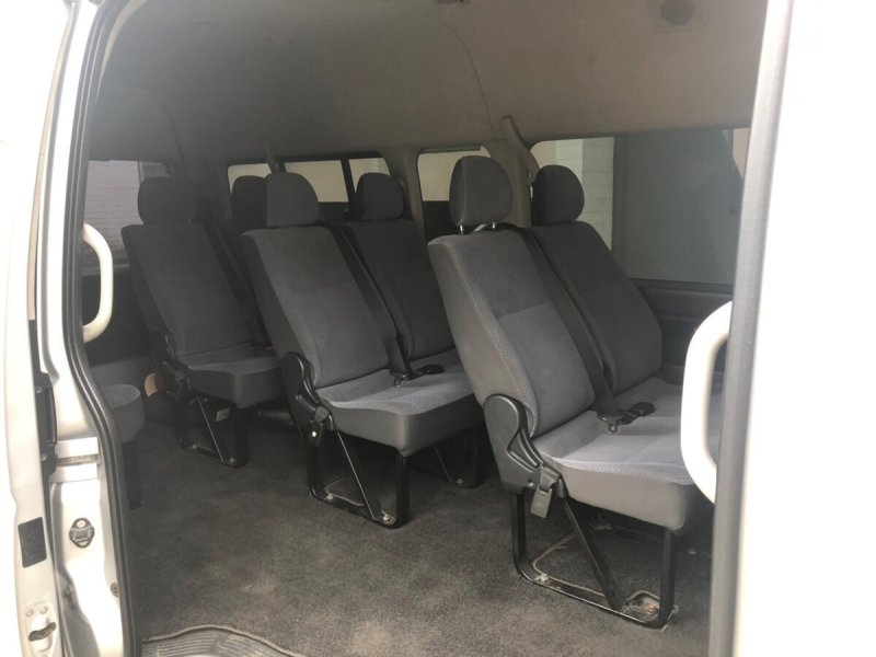 Toyota Hiace 2002 панель