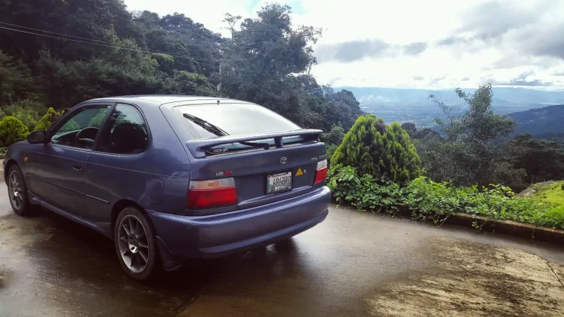 Toyota Corolla ae100 se