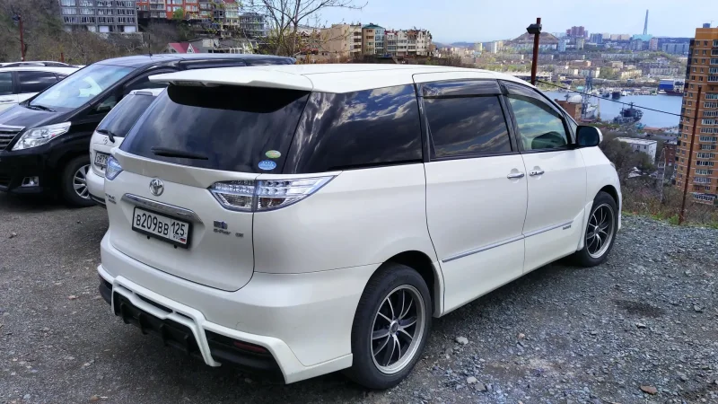 Toyota Estima 2001 Tuning