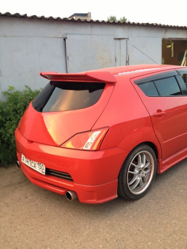 Toyota will 2001