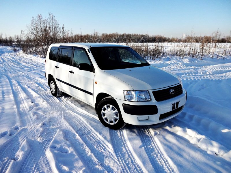 Toyota succeed 2011