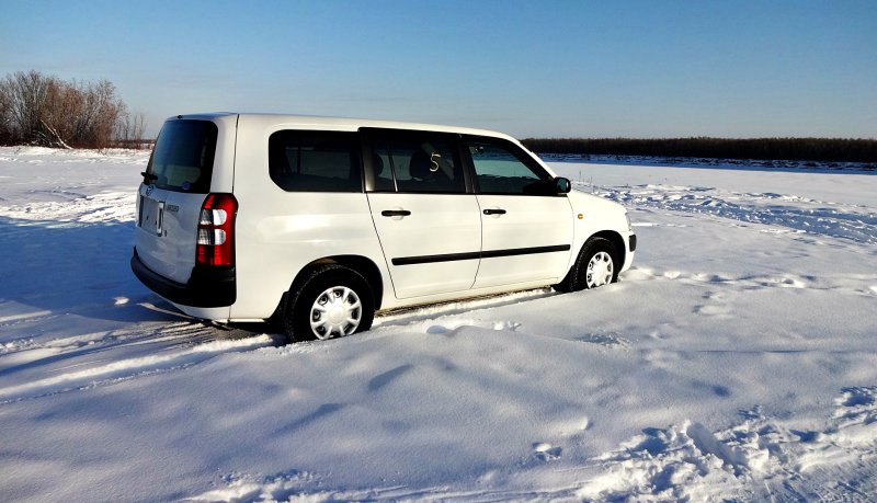 Toyota succeed 2011