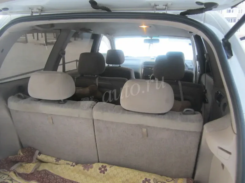 Toyota Gaia 2000 салон
