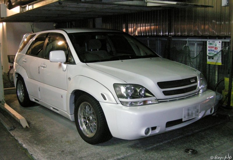 Toyota Harrier 3.0