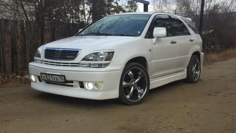 Toyota Harrier 10