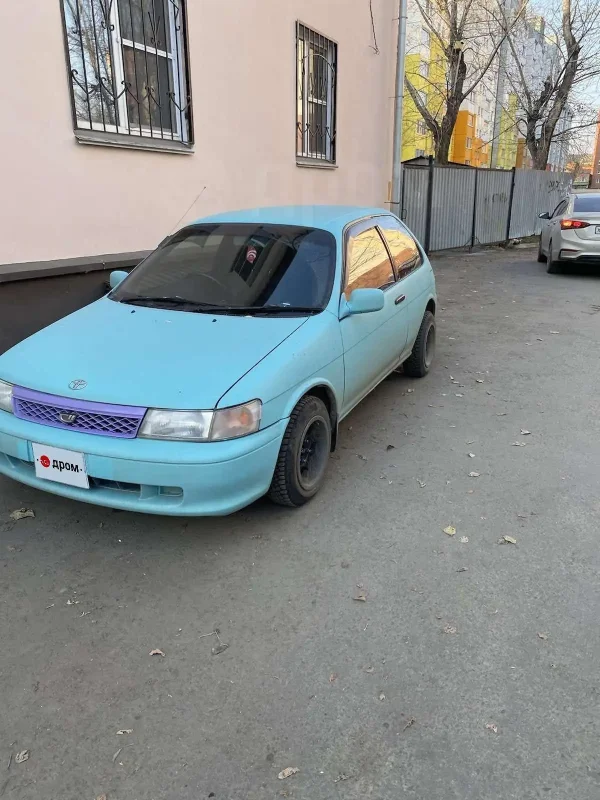 Toyota Corsa хэтчбек 1993