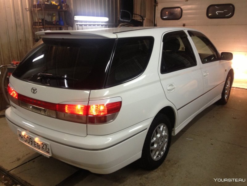 Toyota Vista Ardeo 1999