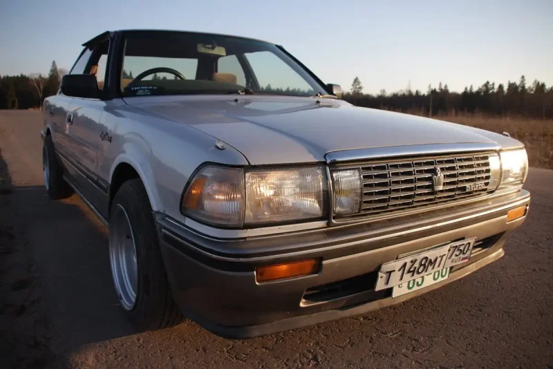 Toyota Crown s90