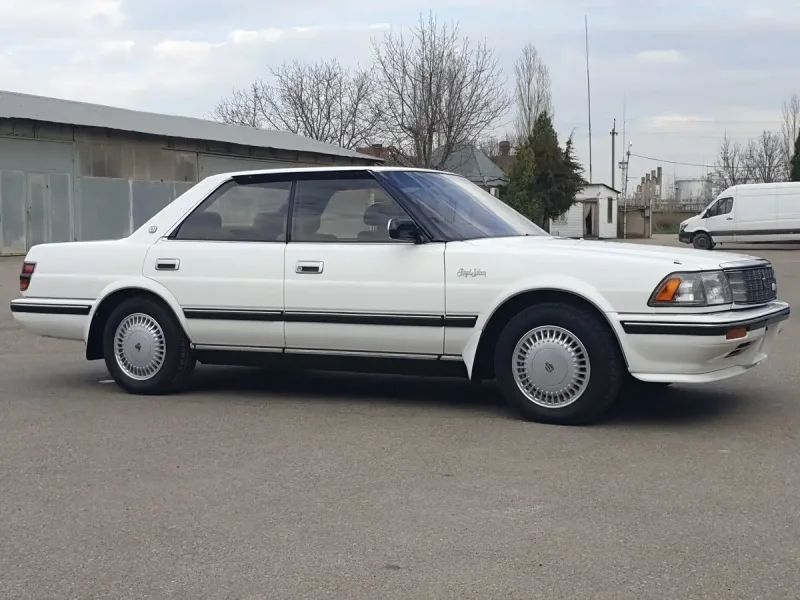 Toyota Crown 151