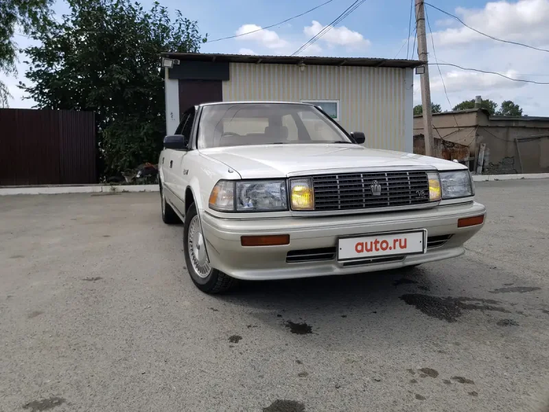 Toyota Crown gs131