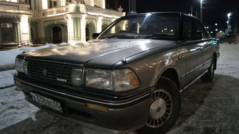 Toyota Crown s130 1987