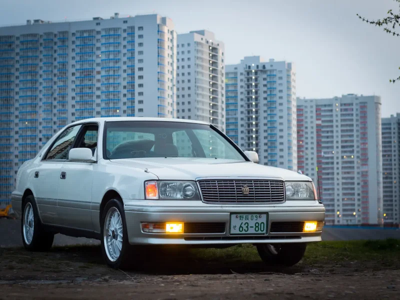 Toyota Crown 80 кузов