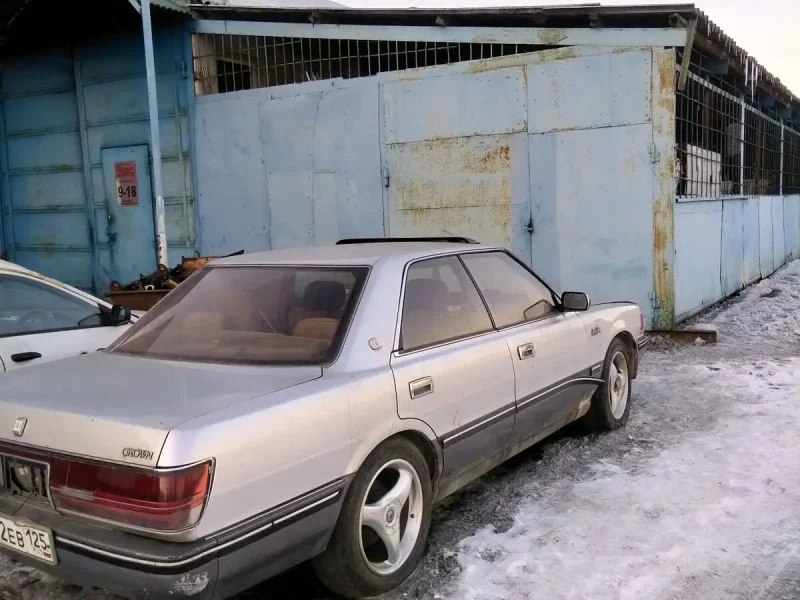 Toyota Crown s130 1989