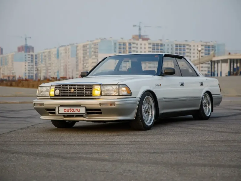 Toyota Crown 1989