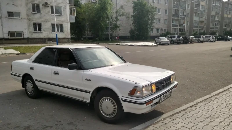 Toyota Crown gs131 1989